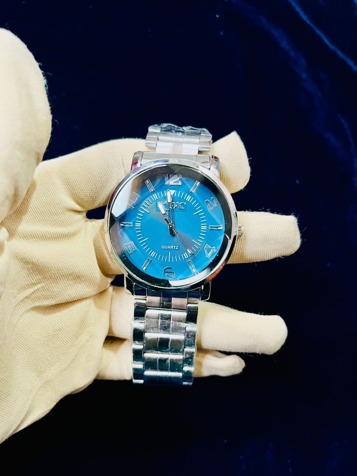 WhatsApp-Image-2025-12-22-at-9.06.24-PM-1.jpeg Men Luxury Watch Blue Dial Steel Chain - Image 1