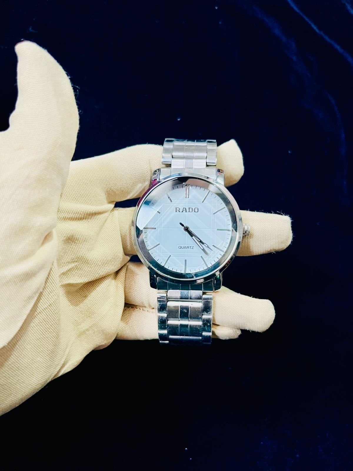 WhatsApp-Image-2025-12-22-at-9.06.24-PM.jpeg Men Classic Watch White Dial Steel Chain - Image 1