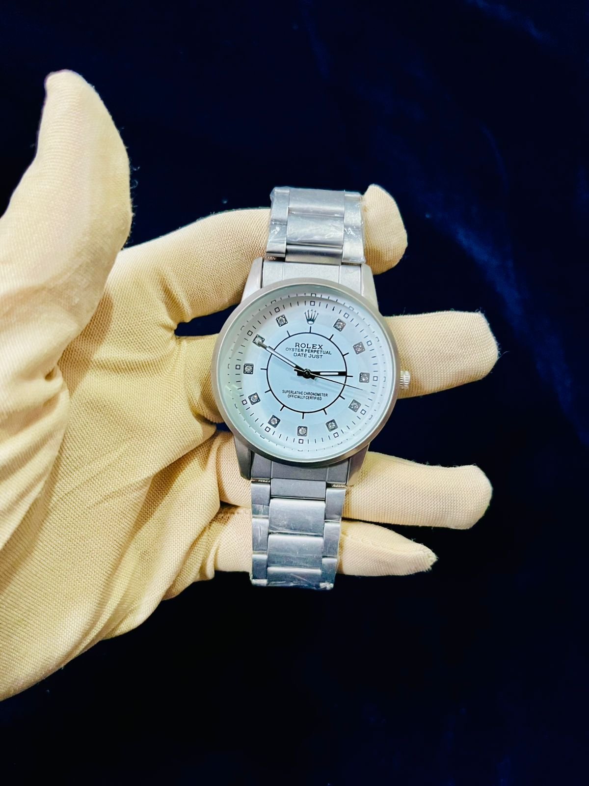 WhatsApp-Image-2025-12-22-at-9.06.31-PM-1.jpeg Men Classic Watch White Dial Steel Chain - Image 1